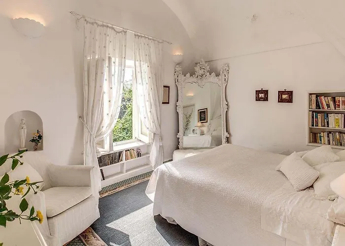 Gocce - Coral Di Lusso 1950 Капри